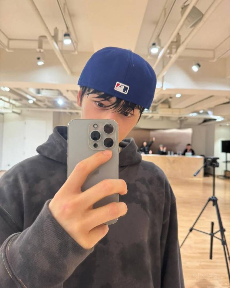 키 192cm 야구 선수 옆에 선 차은우.jpg | 인스티즈