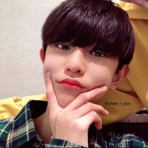 아이랜드에서 잘생김을 맡았던 참가자 근황 사진.jpg | 인스티즈