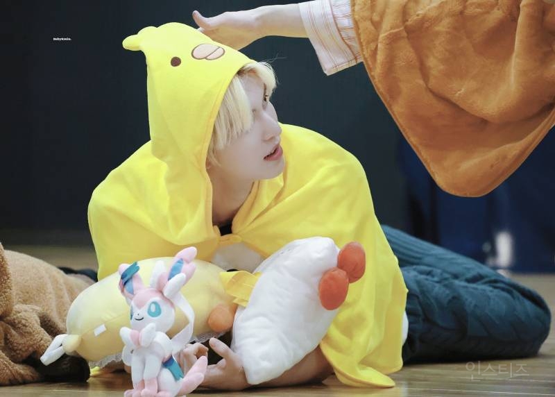 아이랜드에서 잘생김을 맡았던 참가자 근황 사진.jpg | 인스티즈