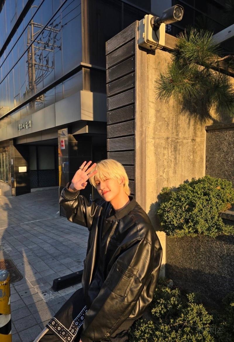 아이랜드에서 잘생김을 맡았던 참가자 근황 사진.jpg | 인스티즈