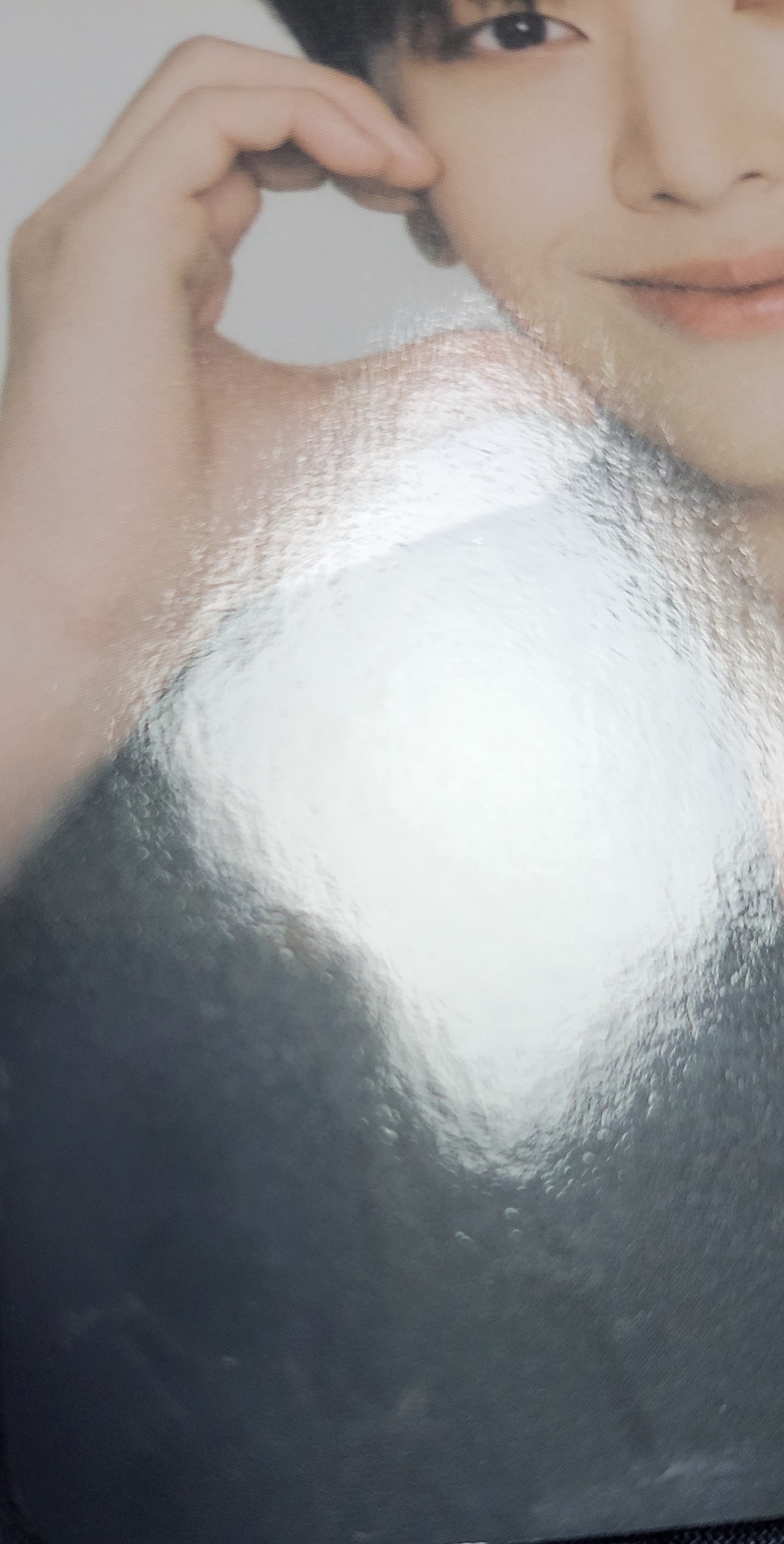 [잡담] 오늘 비투비 트레카 사서 깐 건데 하자가 4개가 있음(트레카 2개사서 카드가 10장임) | 인스티즈