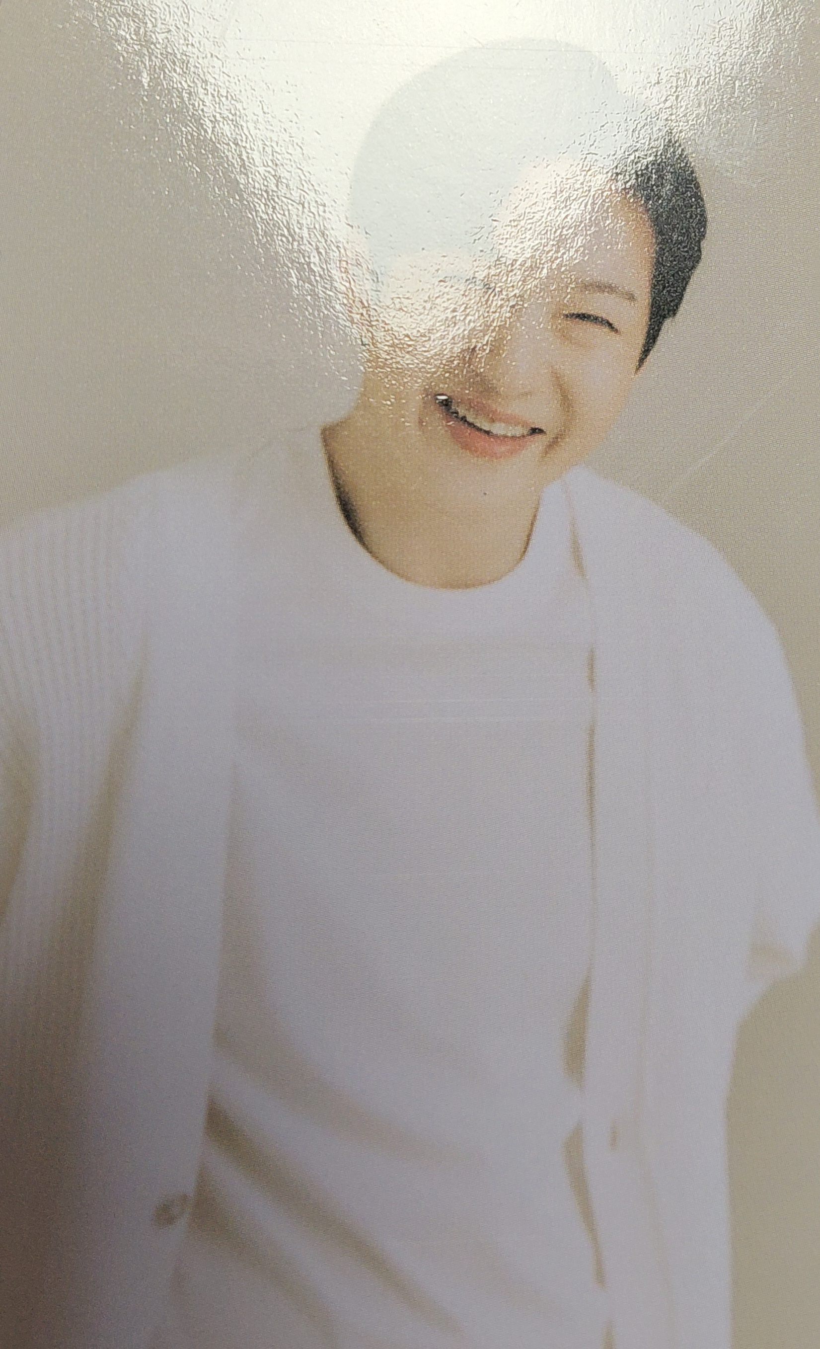 [잡담] 오늘 비투비 트레카 사서 깐 건데 하자가 4개가 있음(트레카 2개사서 카드가 10장임) | 인스티즈