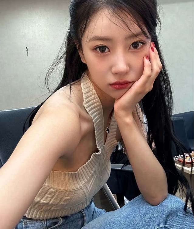 [잡담] 미주 이 목걸이 진짜 좋아하고 애착템인가봄 | 인스티즈