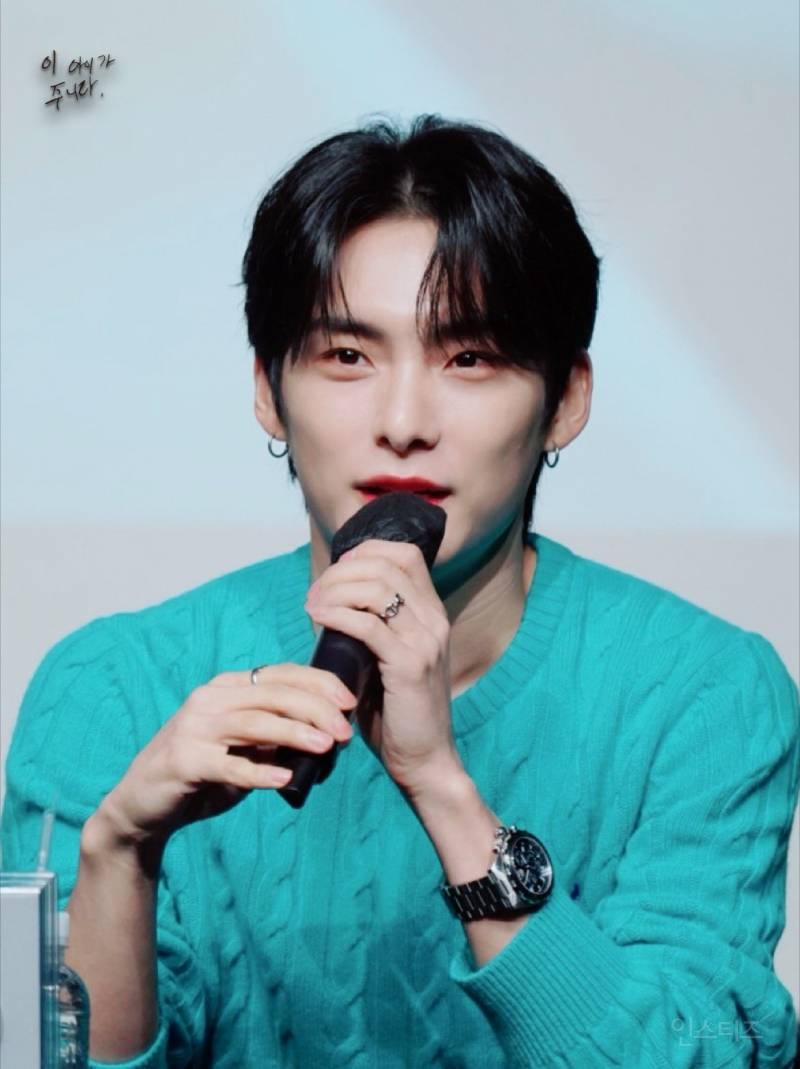 혼자 드레스 코드 안내 못 받은 듯한 사람.jpg | 인스티즈