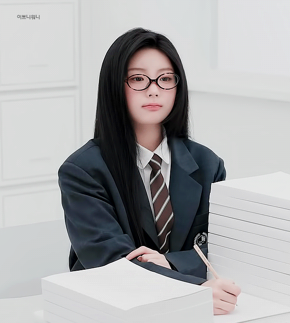 [잡담] 아일릿 원희 1개월만에 데뷔한 이유를 알거같음 | 인스티즈