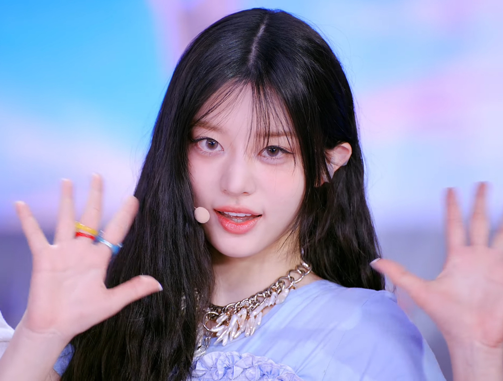 [잡담] 윤아 혼자 그림체 다른거같긴하다 | 인스티즈