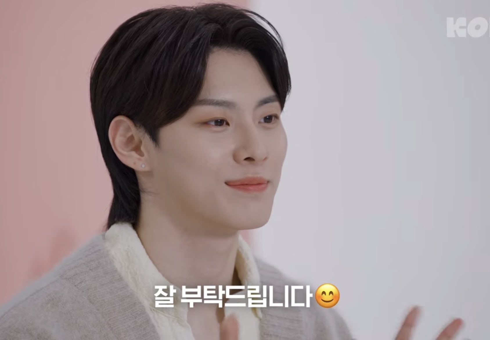 홍석천 피셜 덱스 닮은 신인 남자 아이돌.jpg | 인스티즈