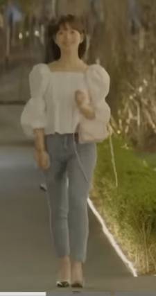 [잡담] 너무 예쁜데 이런 핏 일자바지야 스키니진이야?ㅈㅂ ㅜㅜㅜ도어ㅏ줘 | 인스티즈