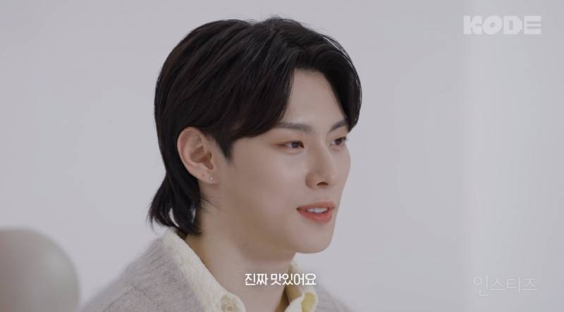 야채 싫어해서 라면 후레이크도 뻬고 먹는다는 남자 아이돌.jpg | 인스티즈