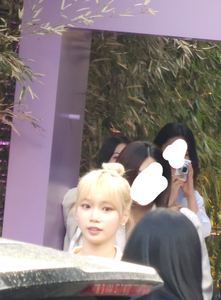 [잡담] 와 김채원 실물보니까 진짜 귀엽고 여리여리하구나 | 인스티즈