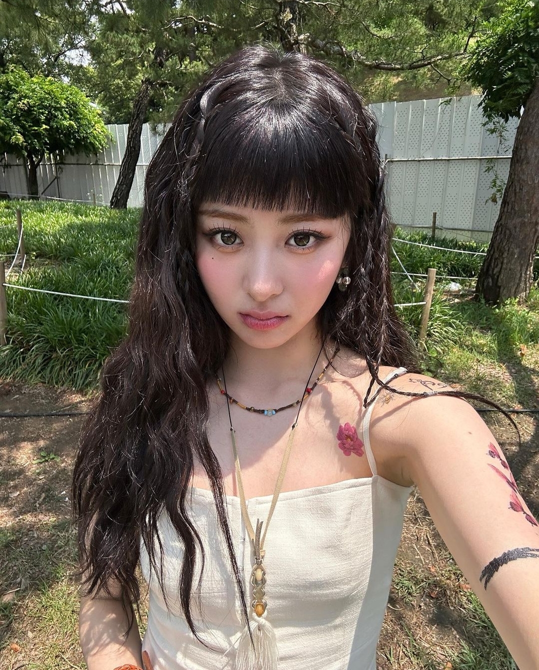 [잡담] 데뷔 2년이 안됐는데 12가지 머리했다는 4세대 여돌 | 인스티즈