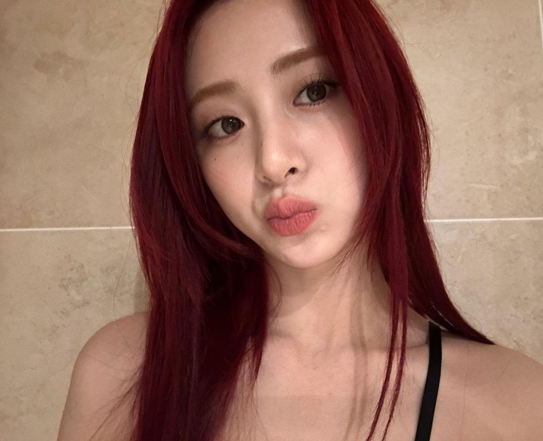 [잡담] 데뷔 2년이 안됐는데 12가지 머리했다는 4세대 여돌 | 인스티즈