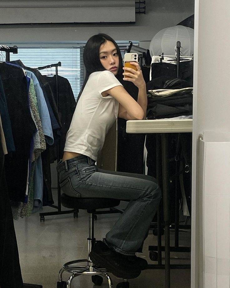 [잡담] 약간 무채색 이런스트 잘어울리는 사람 특징 뭘까 | 인스티즈