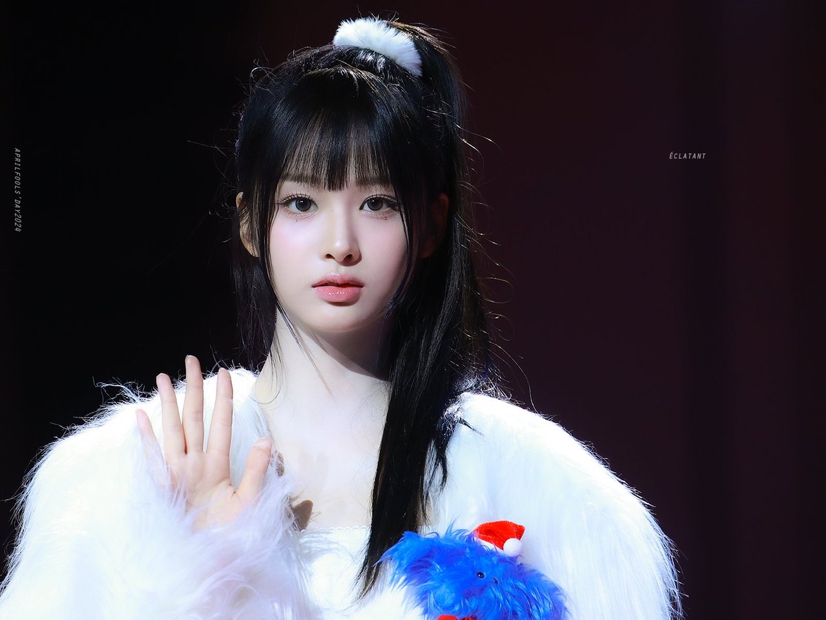 [잡담] 현재 홈마가 올려준 설윤 지젤 이서 | 인스티즈
