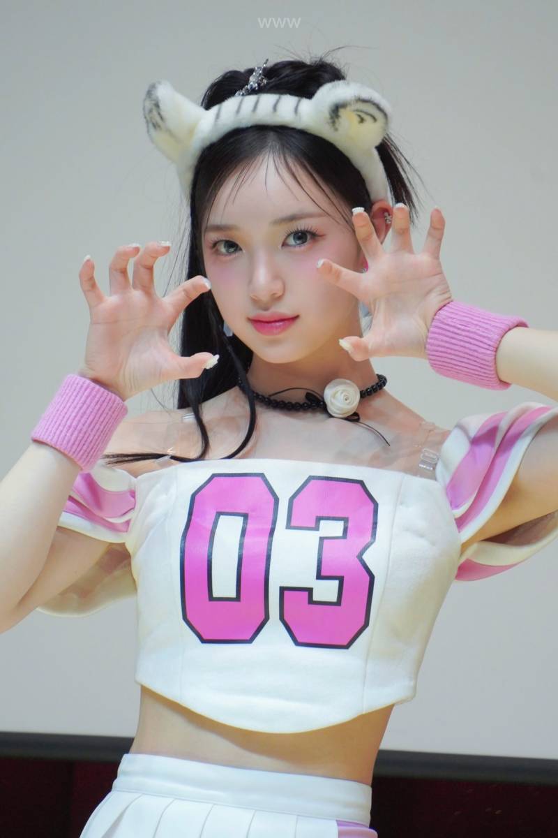 퍼컬이 쿨핑크인듯한 신인여돌.jpg | 인스티즈