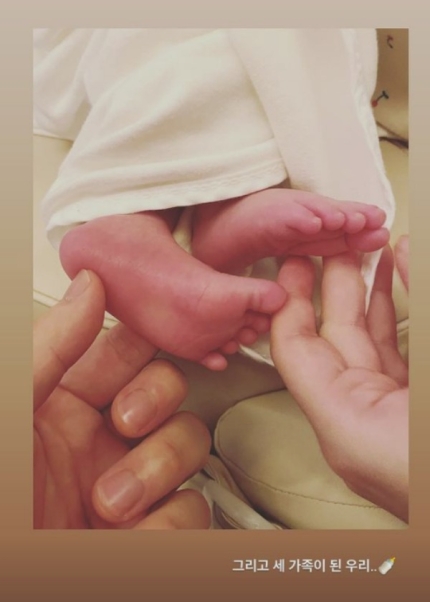 [정보/소식] 이승기♥이다인, 결혼 1주년 공개한 웨딩화보…딸 사진 첫 공개 [N샷] | 인스티즈