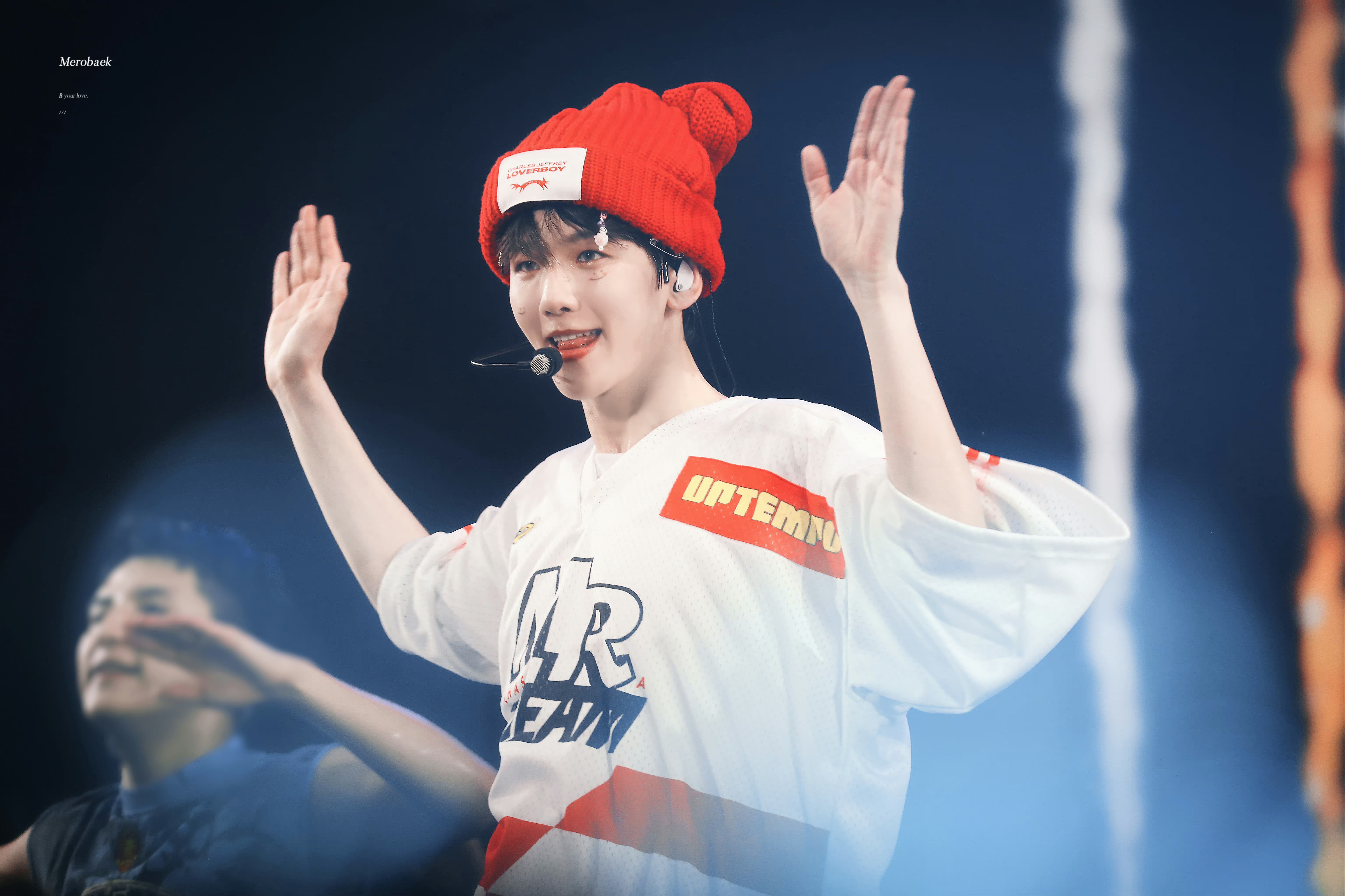 [미디어] 240407 백현 Lonsdaleite in HCM day2 고화질 14p💎🐶🐰❤️ | 인스티즈