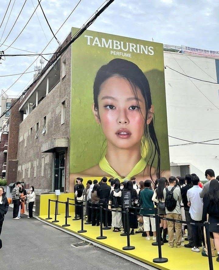 제니:자기 얼굴 크게 보는게 왜 부담스러워.JPG | 인스티즈