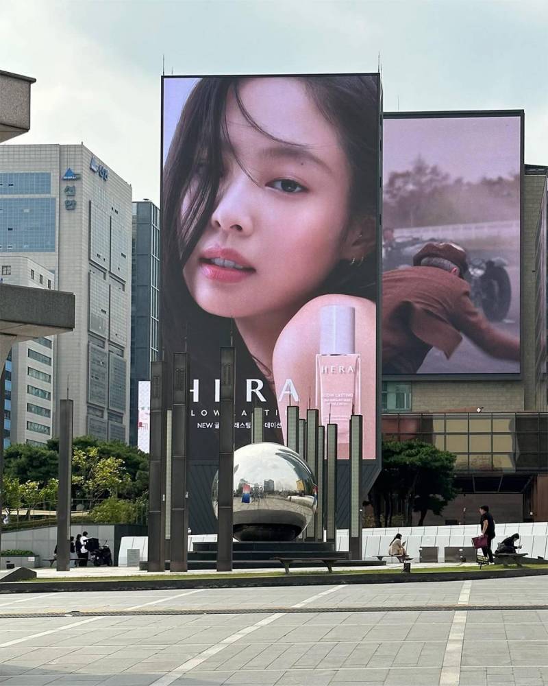 제니:자기 얼굴 크게 보는게 왜 부담스러워.JPG | 인스티즈