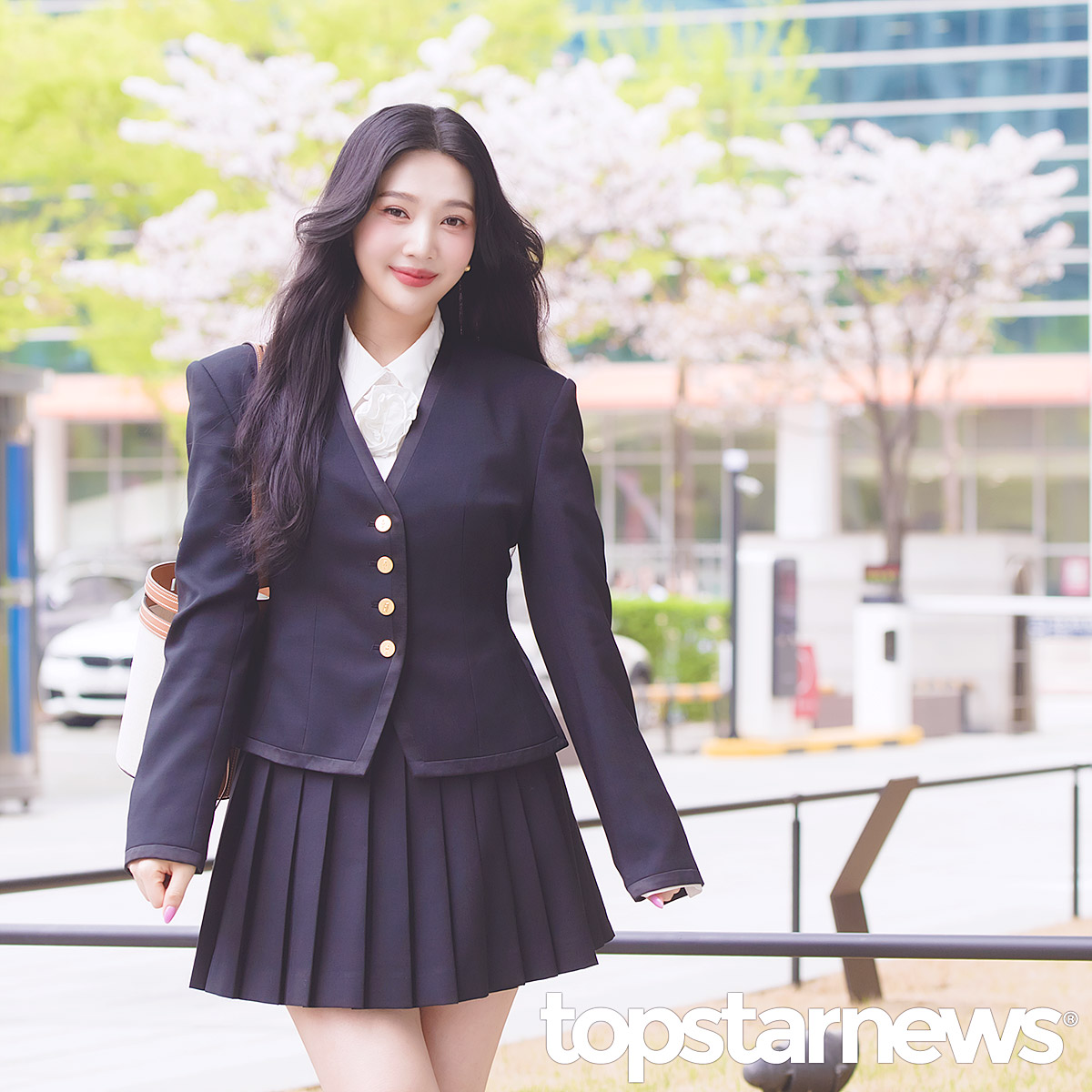 [잡담] 오늘자 조이 동물농장 출근길 | 인스티즈