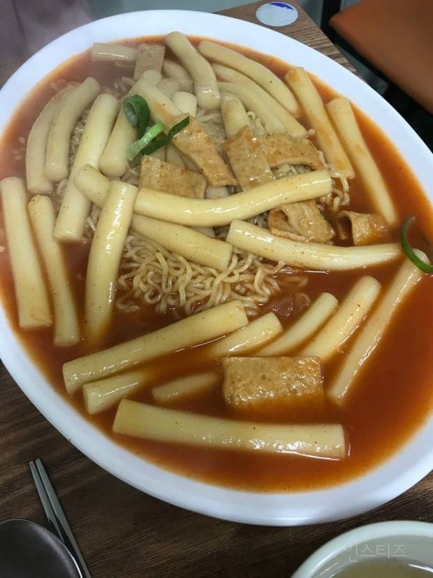 좋아하는 사람은 환장하는 떡볶이유형 | 인스티즈
