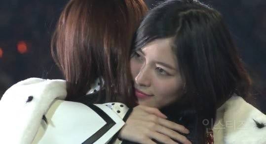 르세라핌 사쿠라가 아이돌 하면서 가장 멘탈 나가보였던 날..jpgif | 인스티즈