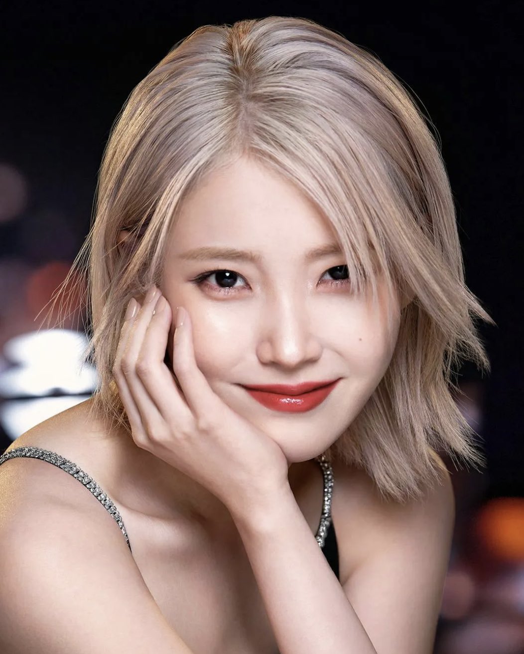 [잡담] 와 에스티로더 아이유 진짜 예뻐... | 인스티즈