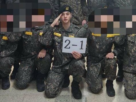 [정보/소식] 새로 뜬 송강 2주차 훈련소 사진 2장 | 인스티즈