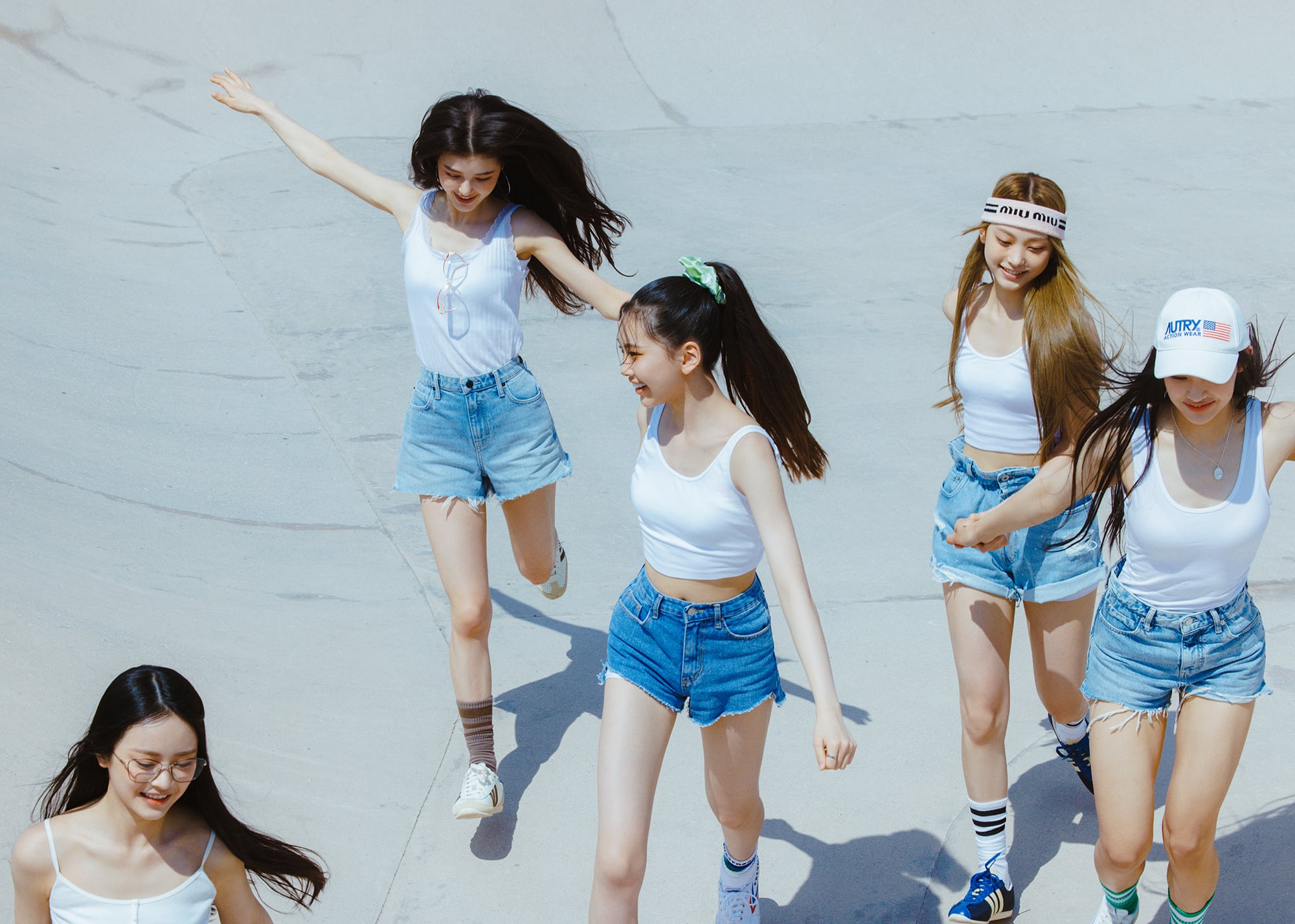 [잡담] 뉴진스 정말 4명의 양기인간과 1명의 음의 기운으로 이루어진 | 인스티즈