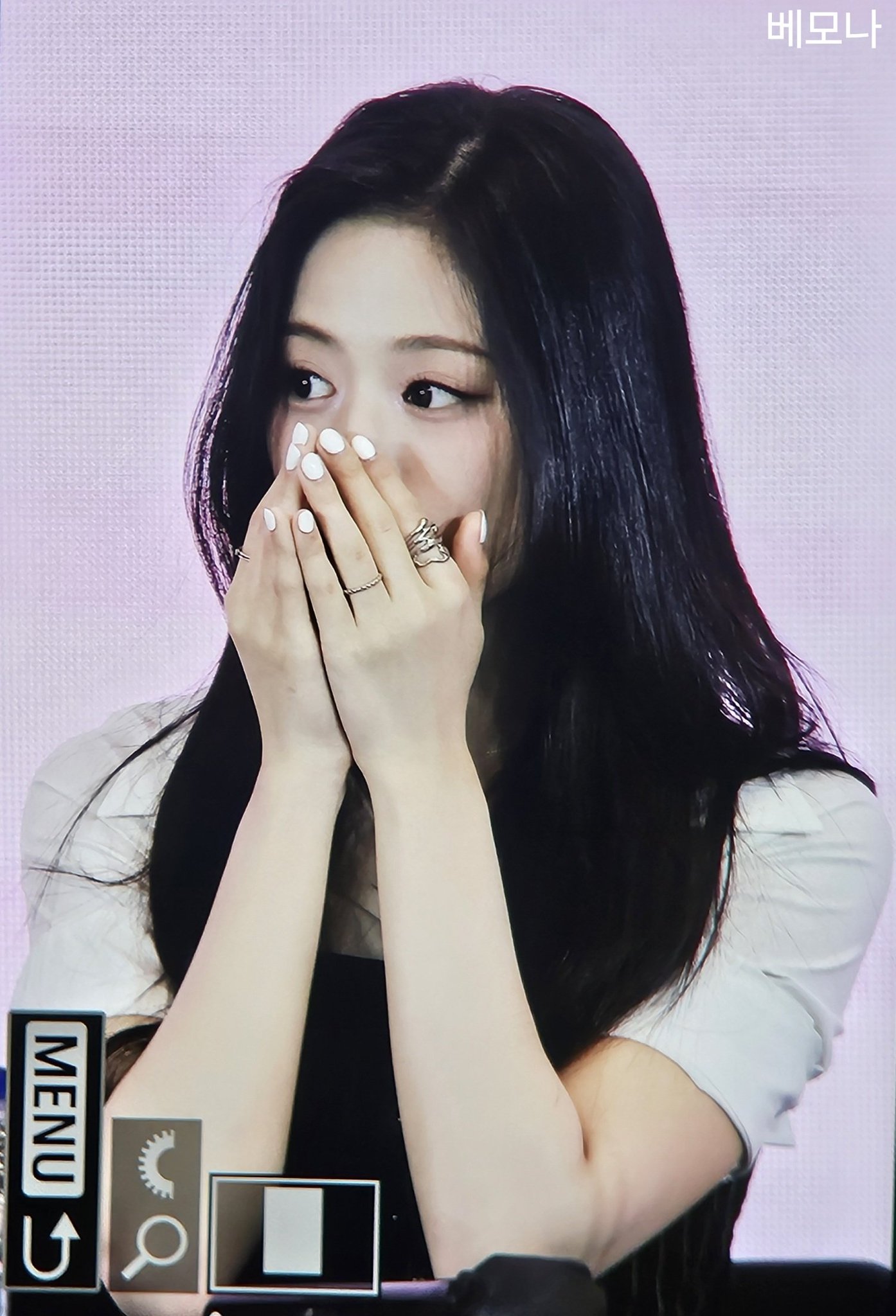 [잡담] 베몬 아현 오늘따라 사연있어보이고 인형가틈... | 인스티즈