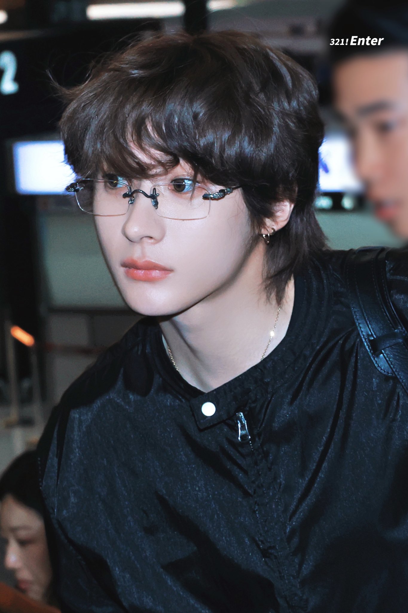 [잡담] 오늘 원빈 앤톤 공항 무슨일이야 | 인스티즈
