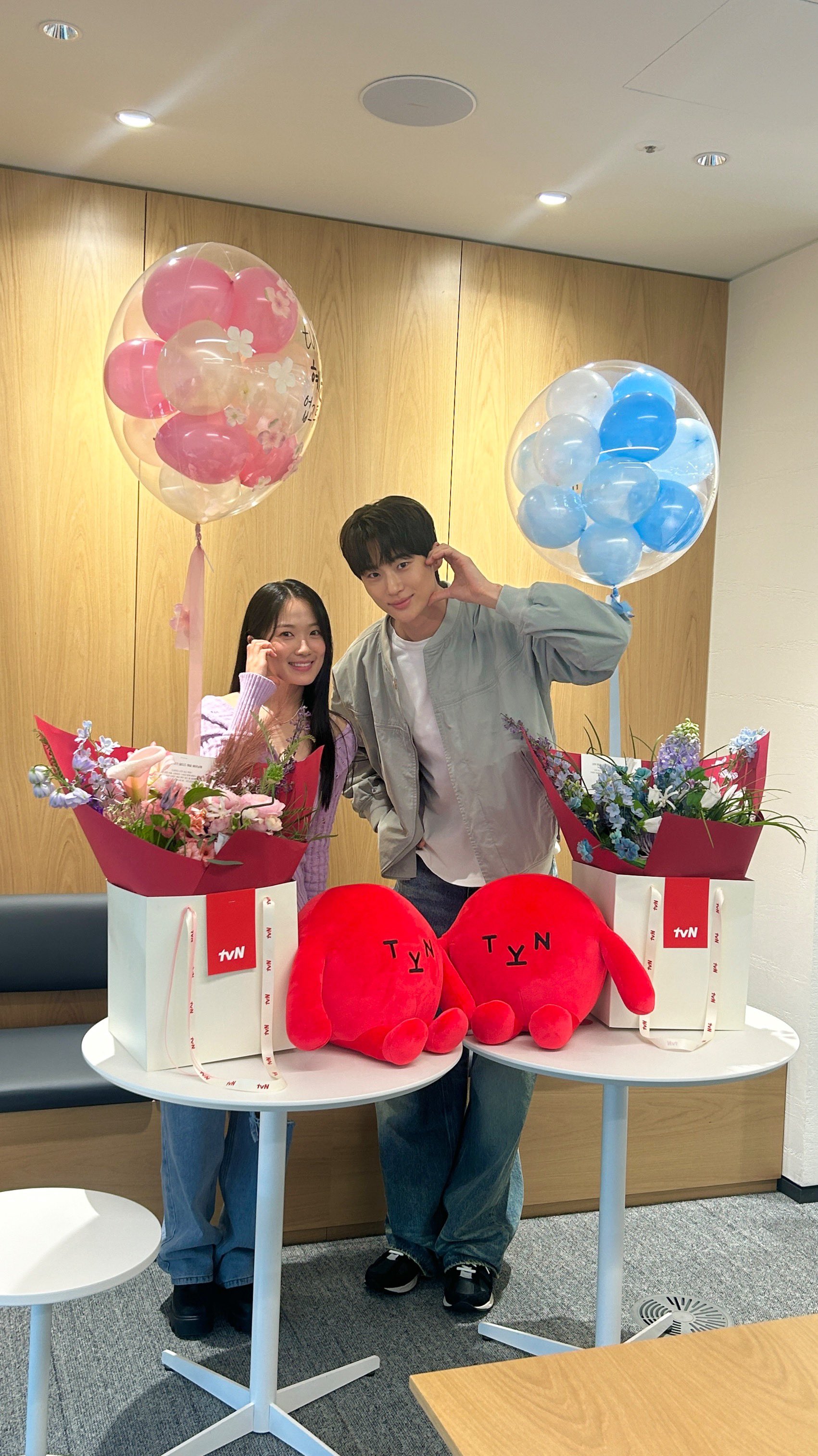 [정보/소식] 실시간 변우석 김혜윤 배우 | 인스티즈