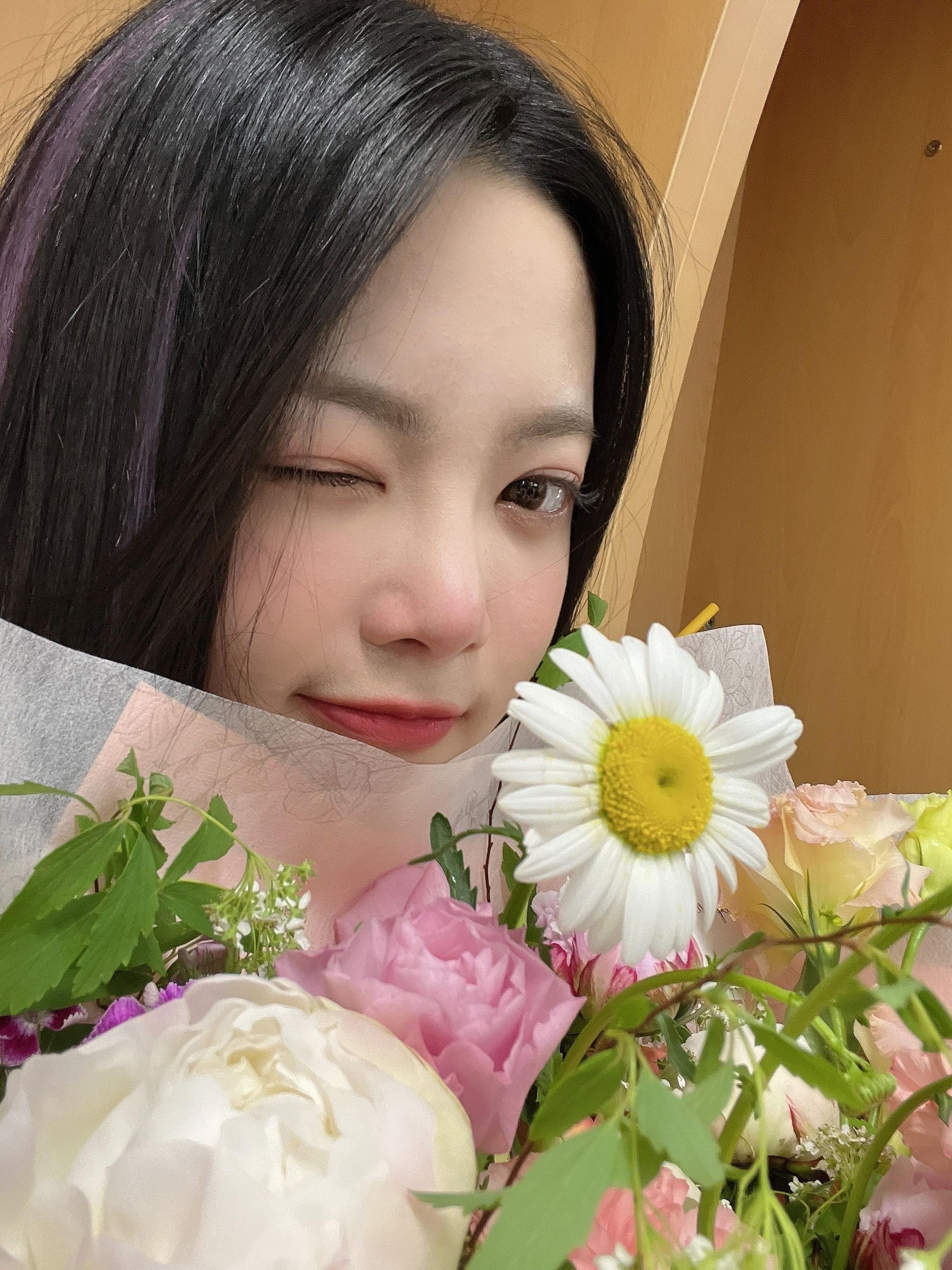 [잡담] 르세라핌 은채 데뷔초 프로필사진 진짜 취향임 | 인스티즈