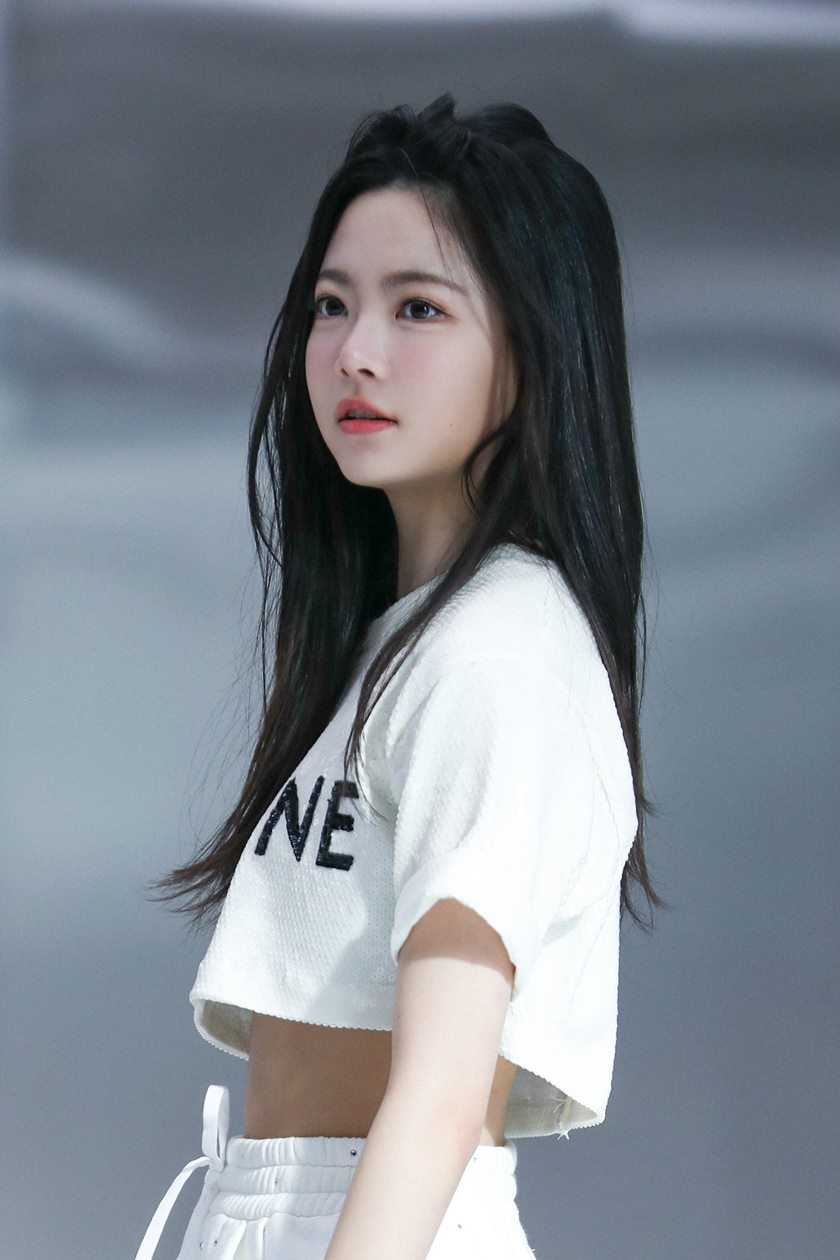[잡담] 은채 지금도 당연 너무 예쁜데 이 데뷔초 특유 느낌이 | 인스티즈