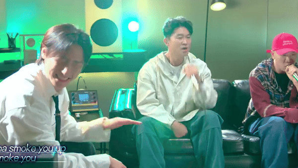 쑥스러움 많은 남자 아이돌이 대담히 플러팅하는 법.gif | 인스티즈