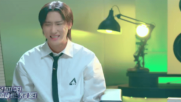 쑥스러움 많은 남자 아이돌이 대담히 플러팅하는 법.gif | 인스티즈