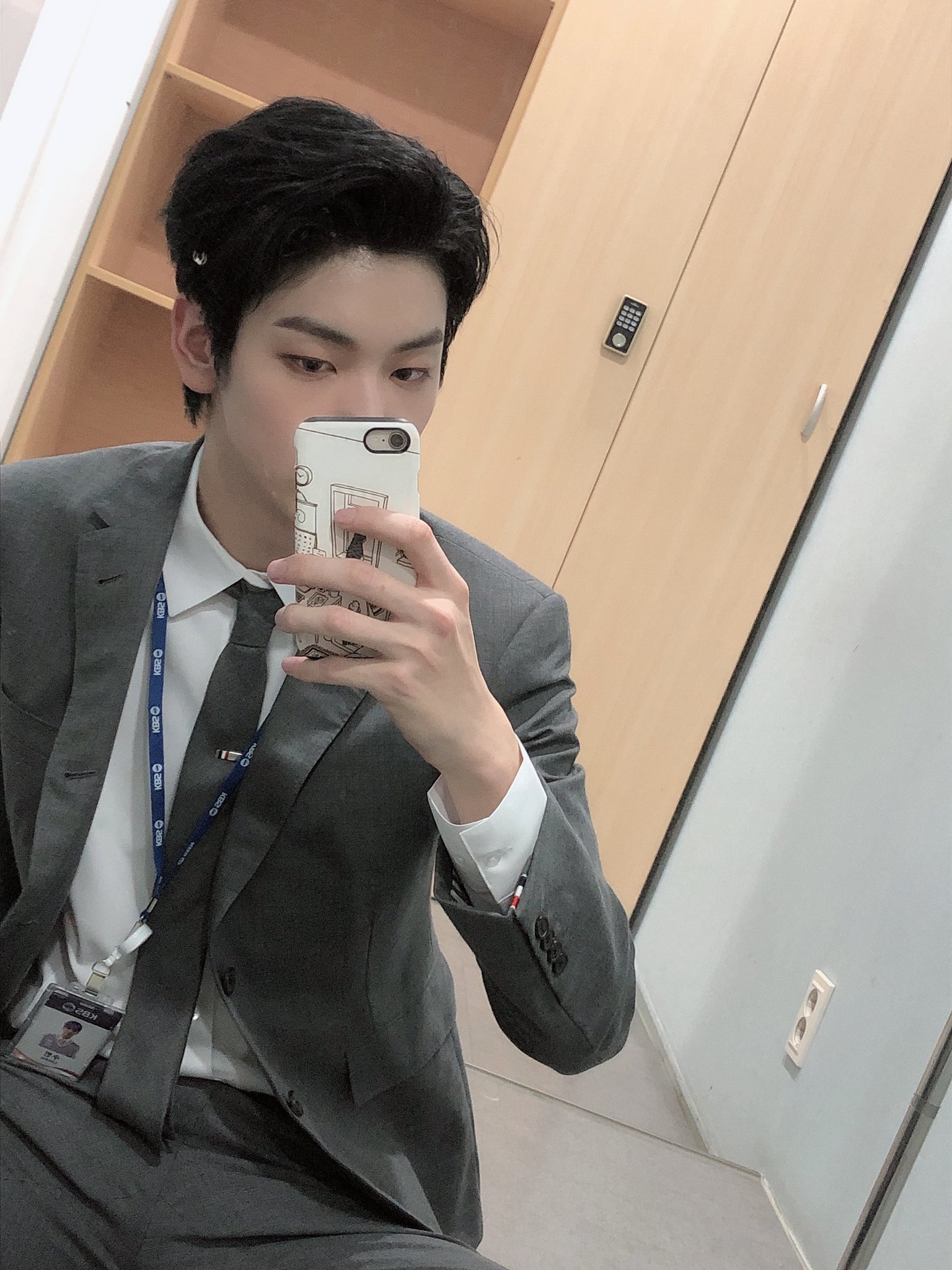 [잡담] 최수빈 깐머하면 잘 안 해본 머리라 걱정한다는데 | 인스티즈