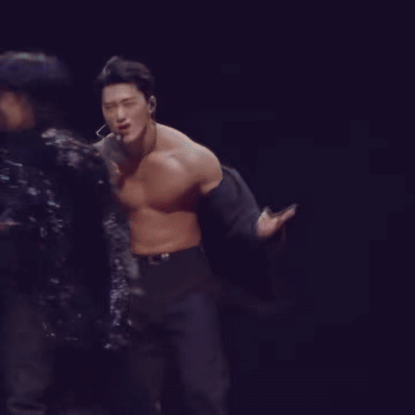 무대랑 본체일 때랑 갭차이 너무 달라 당황스러운 연예인.jpgif | 인스티즈
