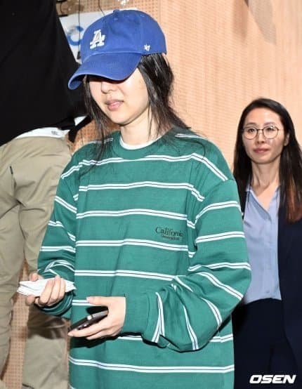 [잡담] ㅁㅎㅈ 기자회견 끝나고 받은 명함 | 인스티즈
