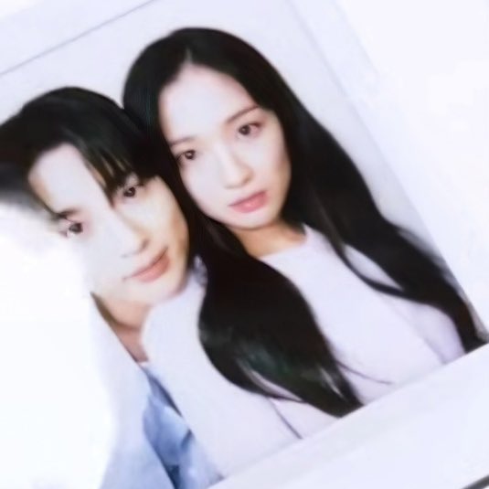 [잡담] 변우석김혜윤 이 폴라는 진짜 스캔본 올라왓으면.. | 인스티즈