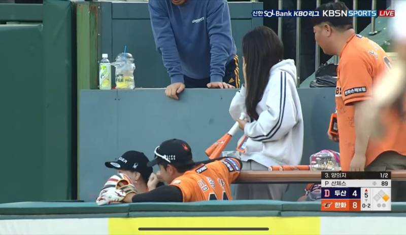 [잡담] 아니 오늘 경기 기묘한 장면 왜케 많음?ㅋㅋㅋㅋㅋㅋㅋㅋ | 인스티즈