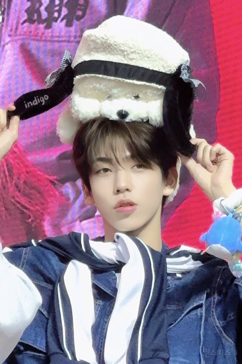 버스킹에서 반응 좋았던 강아지상 남돌 비주얼.jpg | 인스티즈