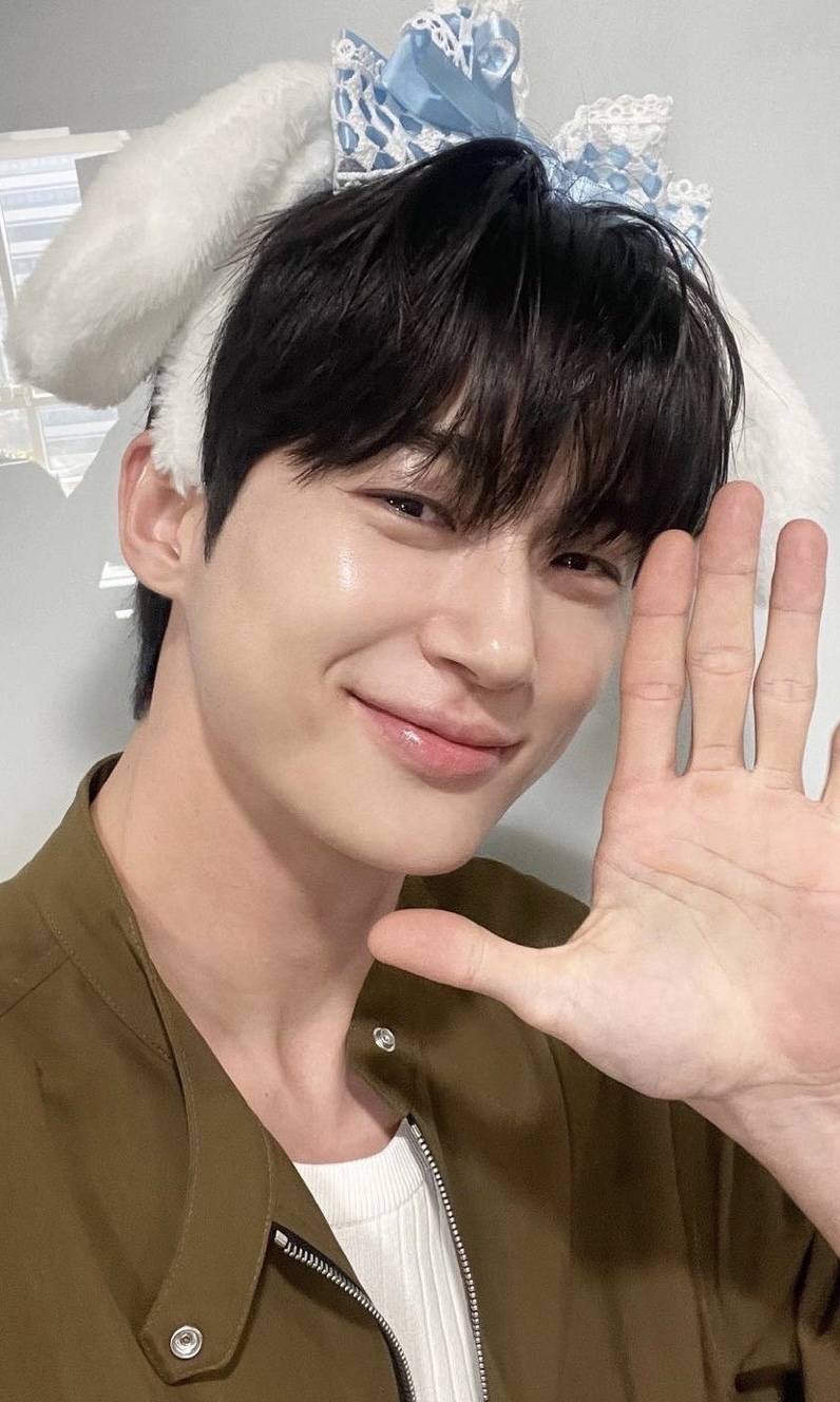 [잡담] 변우석 진짜 아이돌미 있다 | 인스티즈