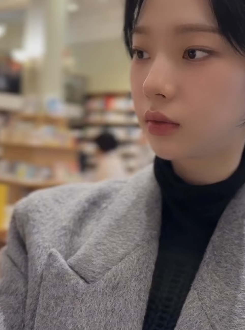 [잡담] 카리나는 렌즈 하나로 분위기가 ㄹㅇ달라지는 거 같어 | 인스티즈