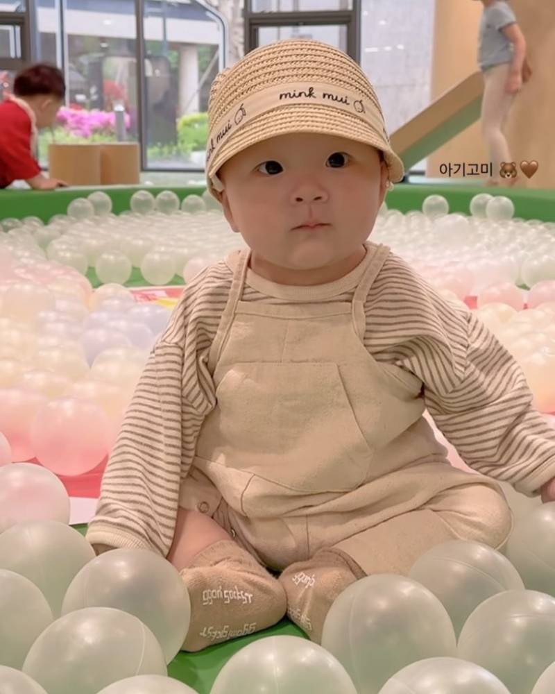 [잡담] 아빠랑 아들이 진짜 똑같이 생겼네 | 인스티즈