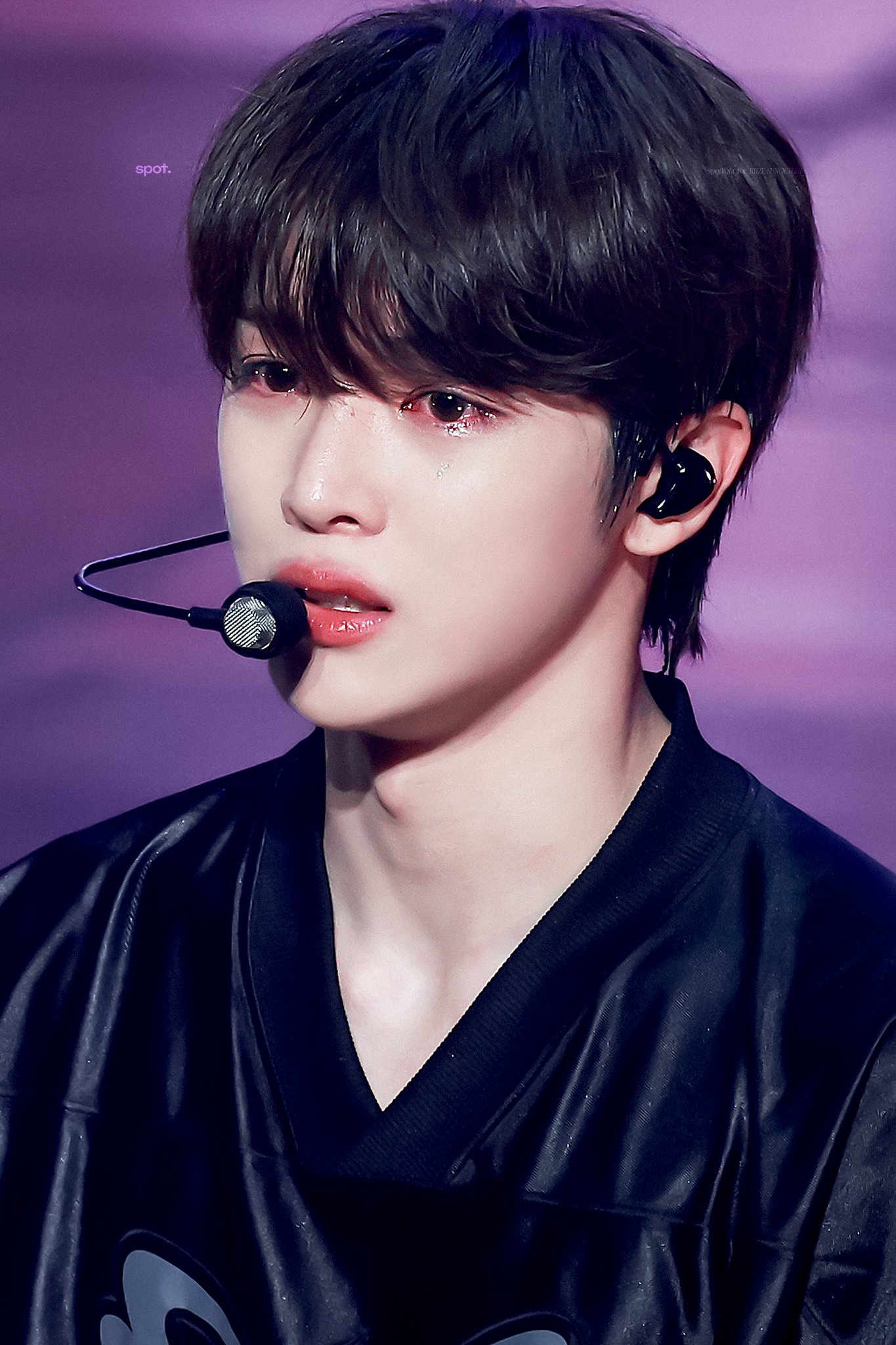[잡담] 우는 게 예쁜 남자를 좋아하는 건 여자의 본능이겠지.....?.................. | 인스티즈