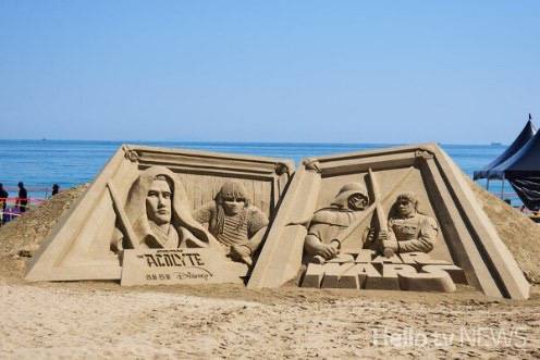 안녕하세요영화배우이정재입니다부산은제가스타워즈로도자주찾는도시이고제가사랑하는정말경이로운도시죠 | 인스티즈