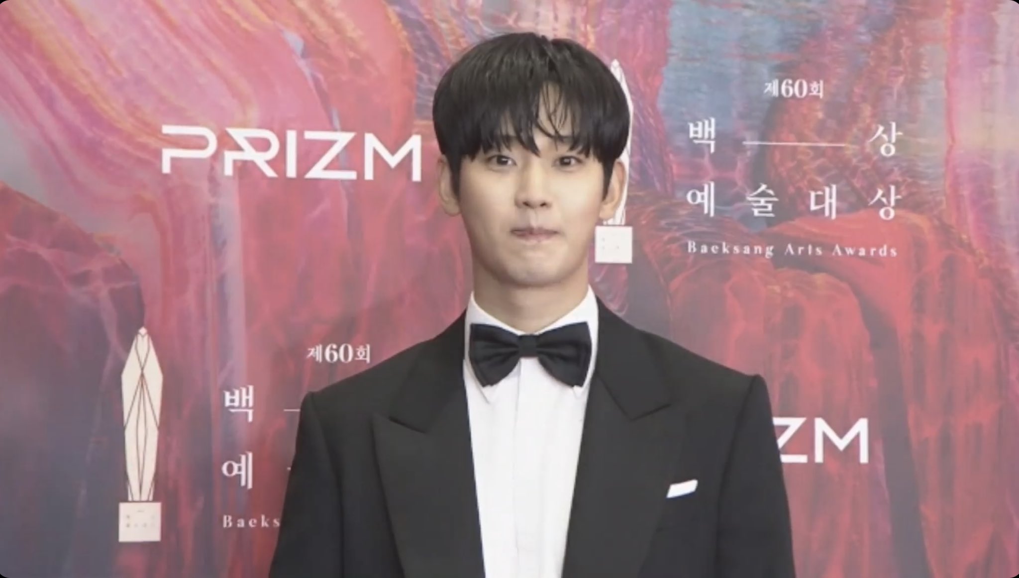 [잡담] 김수현 오늘 머리 나만 예쁜가 | 인스티즈
