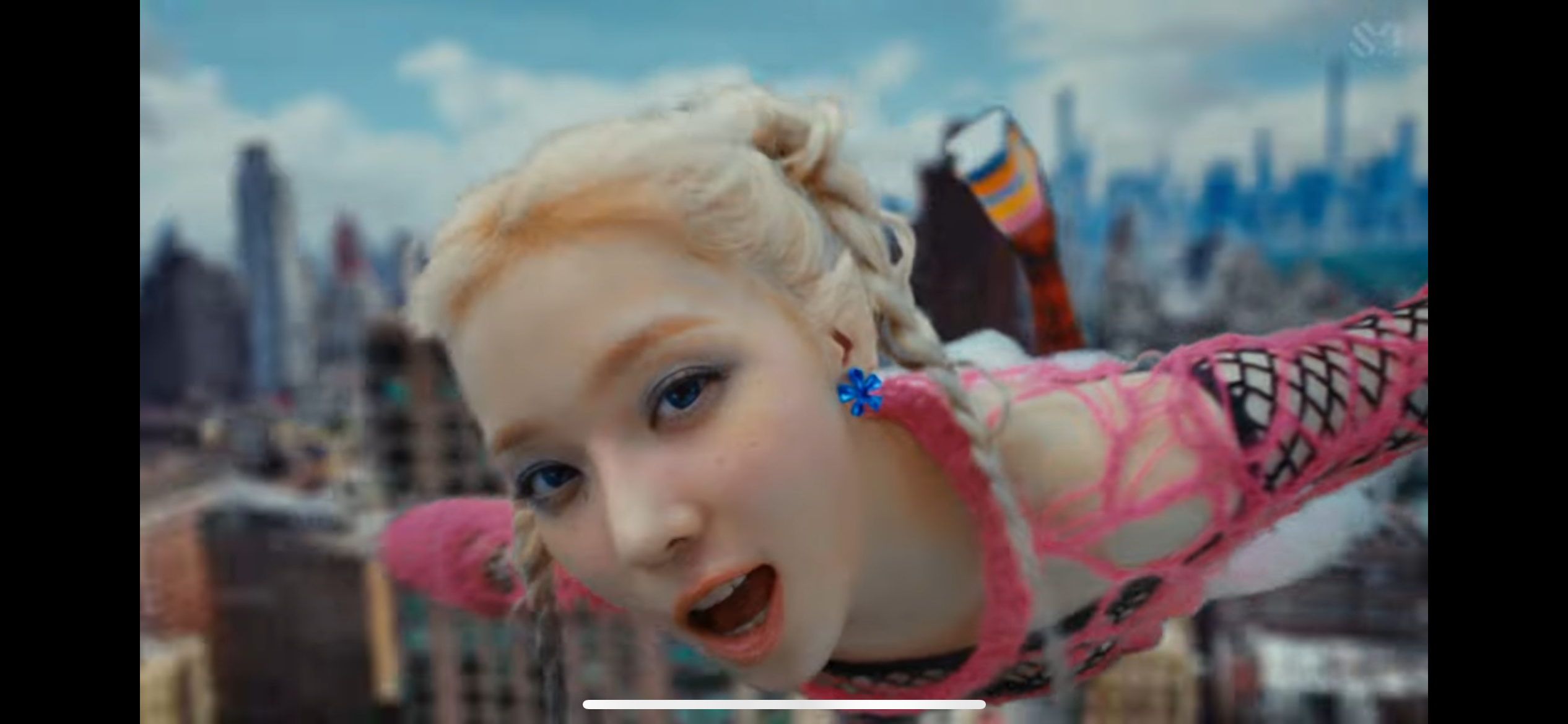 [잡담] 수퍼노바 뮤비에서 윈터 너무 해맑은 외계강쥐 같음ㅋㅋㅋ | 인스티즈