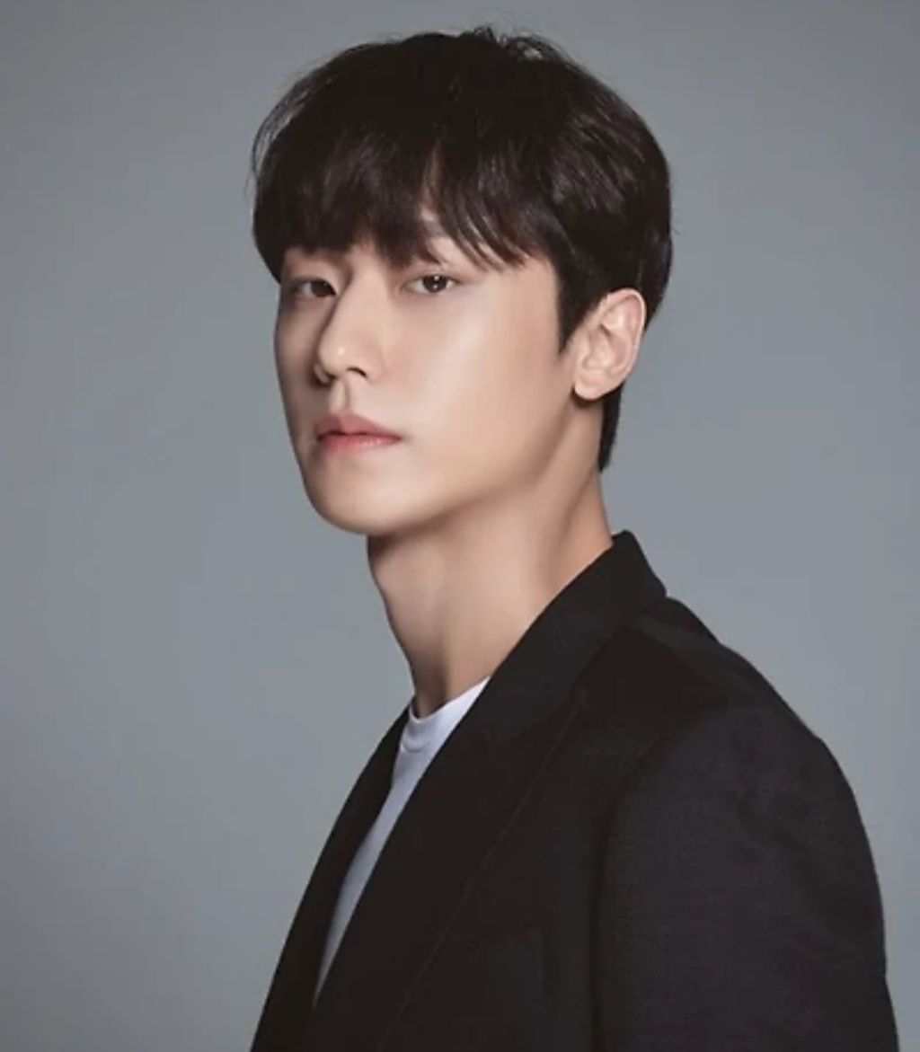 [잡담] 이도현 손잡고 안 놔주는 김수현 | 인스티즈